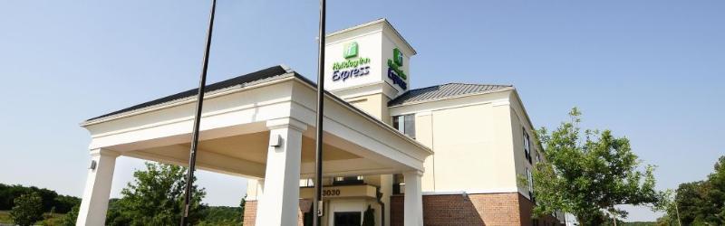 Holiday Inn Express - Delafield By Ihg Экстерьер фото
